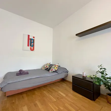 Ginger 10 Min To Old Town Homestay Gdansk